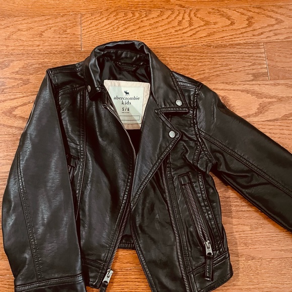 Abercrombie Kids Faux Leather Jacket Size 5/6 - Picture 3 of 4